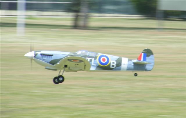 Dynam Spitfire 1200mm/47'' EPO Electric RC Airplane PNP
